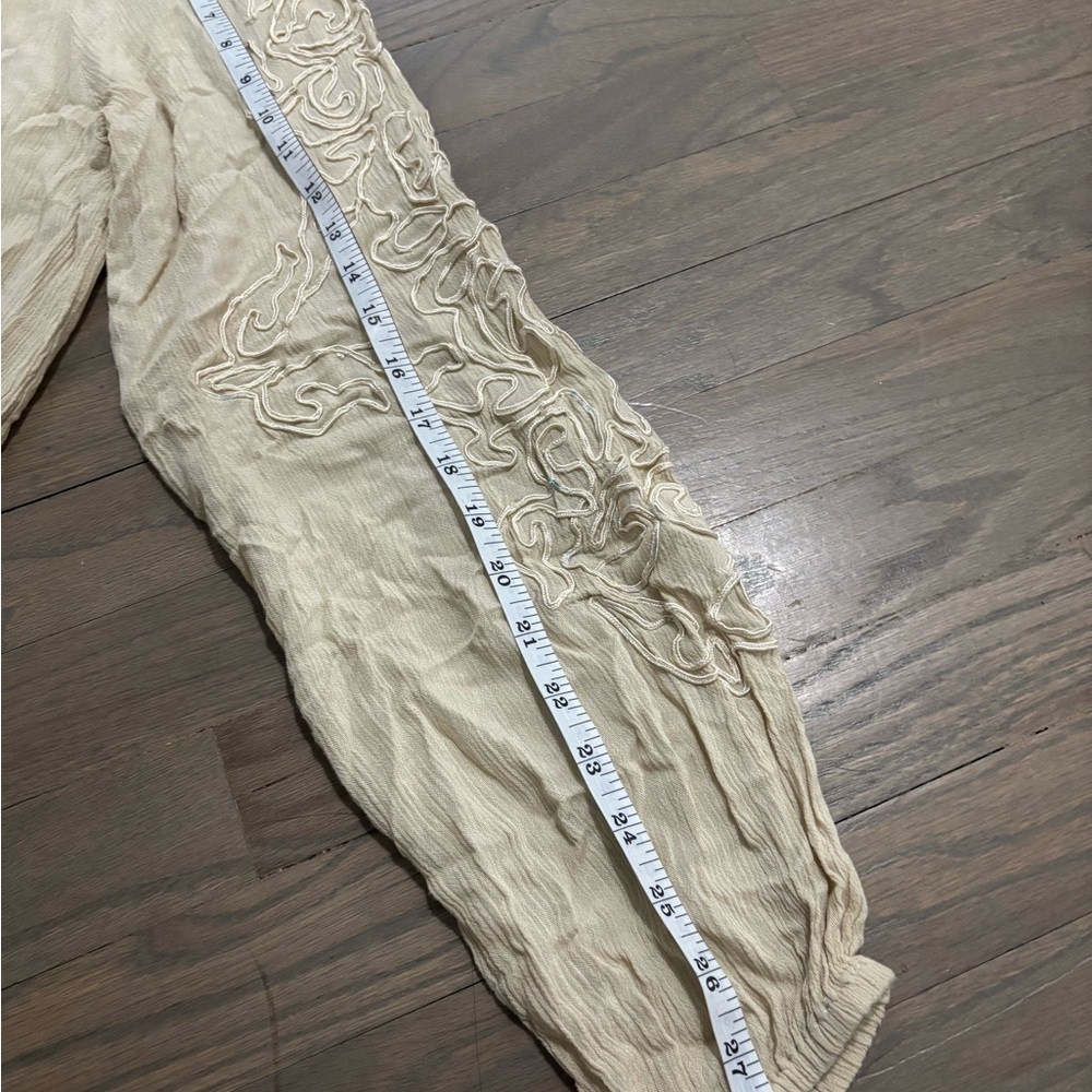 Sundance Cream Tunic Top. Large - Picture 7 of 7